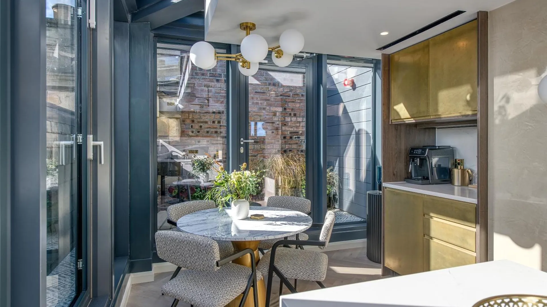 The Righ Penthouse Suite Эдинбург Великобритания