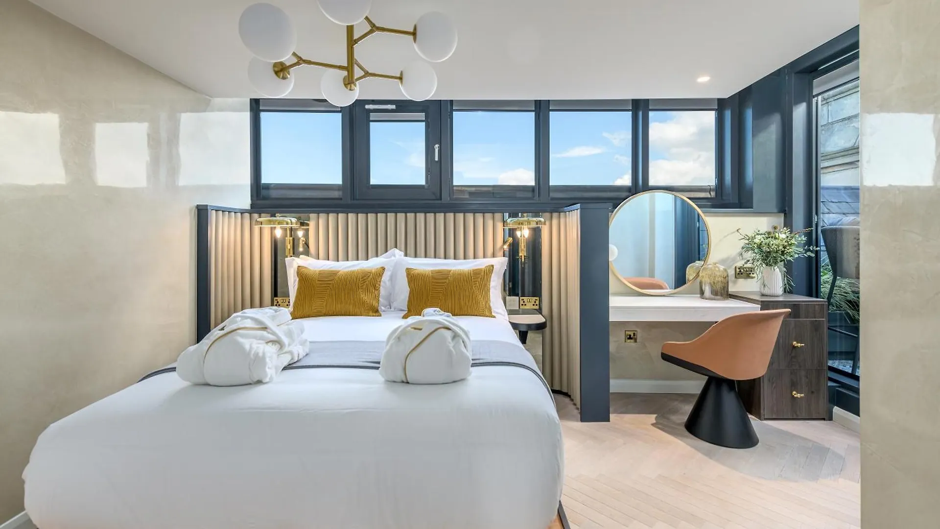 The Righ Penthouse Suite Эдинбург 0*,