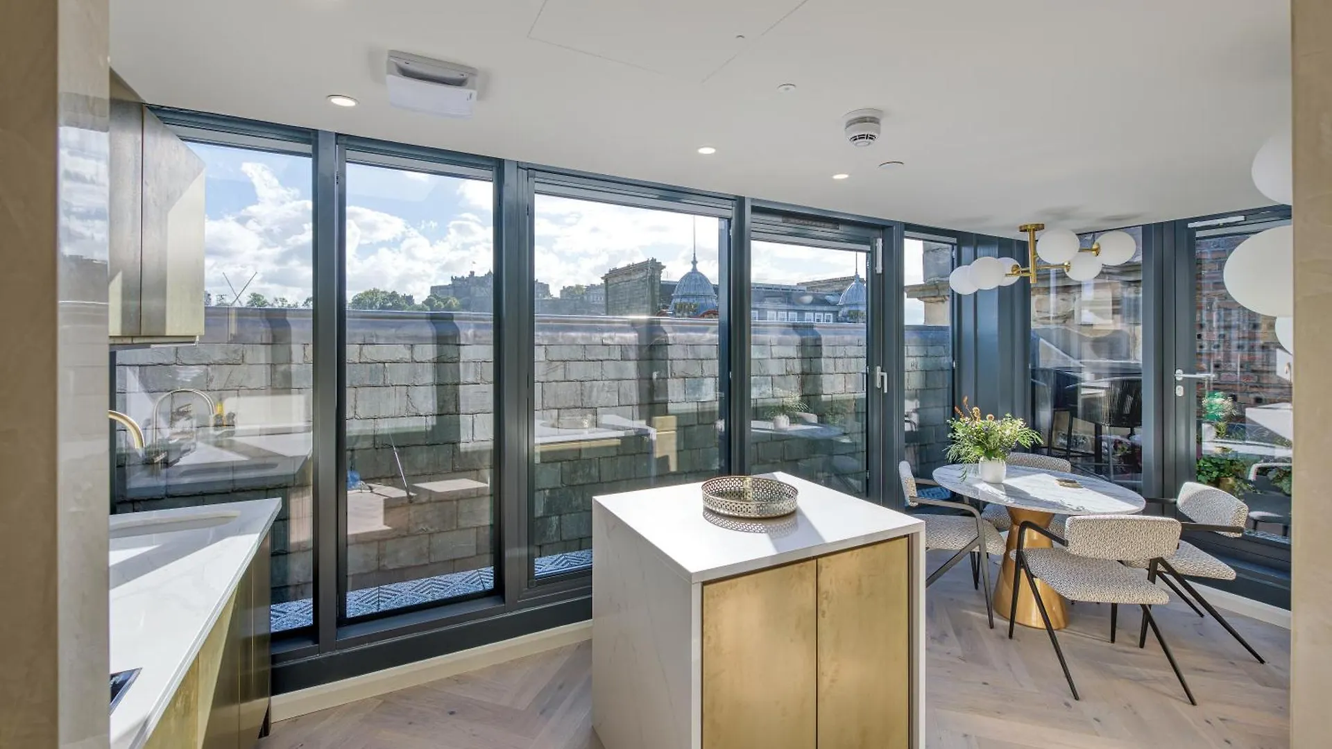 The Righ Penthouse Suite Эдинбург Апарт-отель