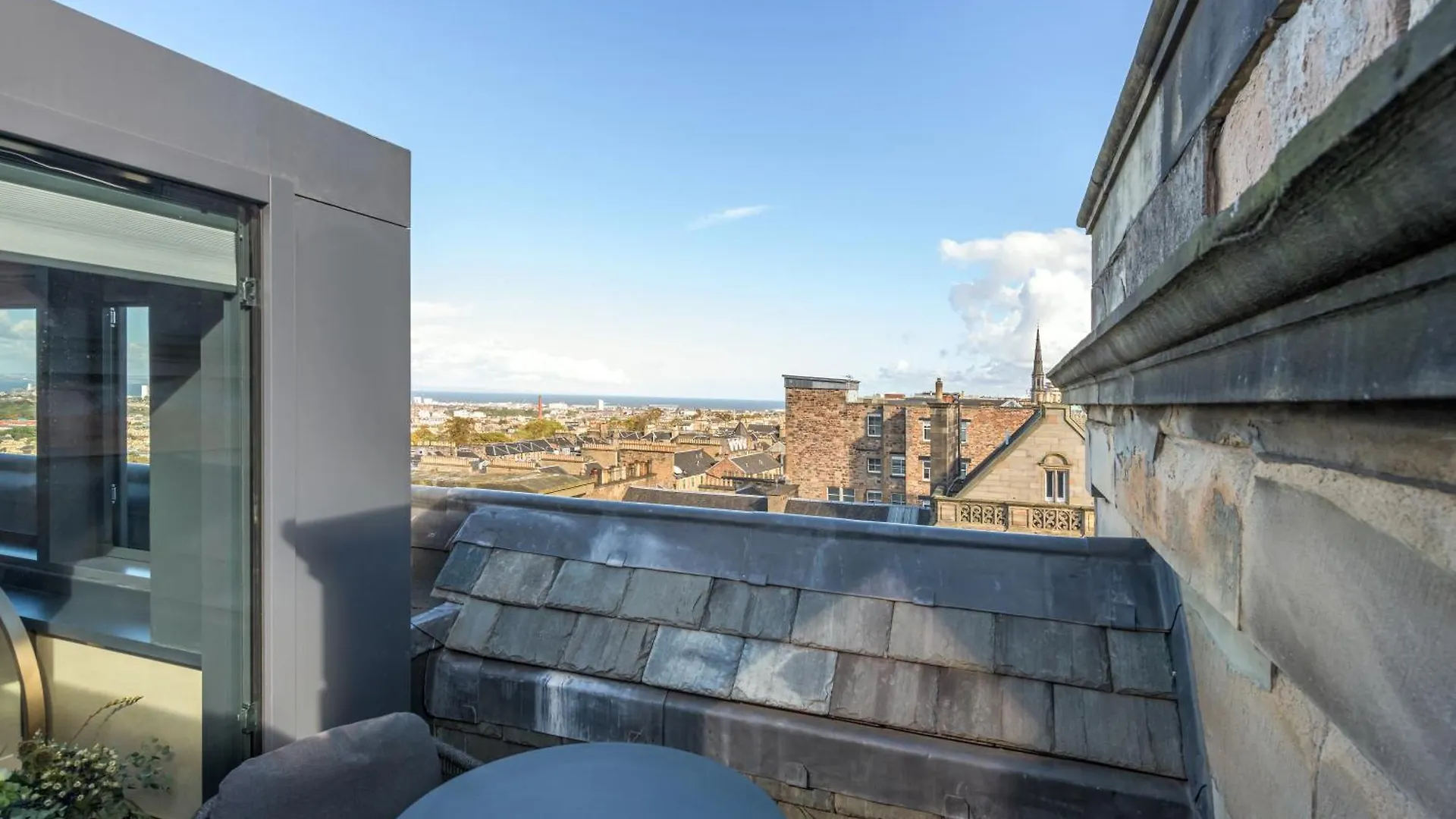 The Righ Penthouse Suite Edinburgh